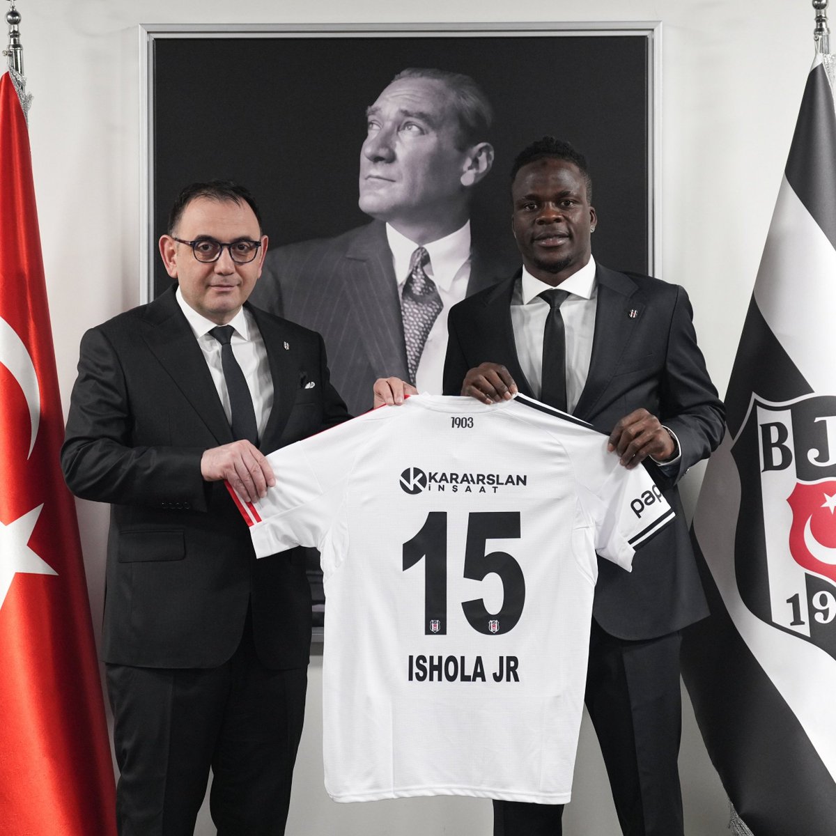 Beşiktaş, Genç Yetenek Junior Olaitan ile Resmi Sözleşme İmzaladı