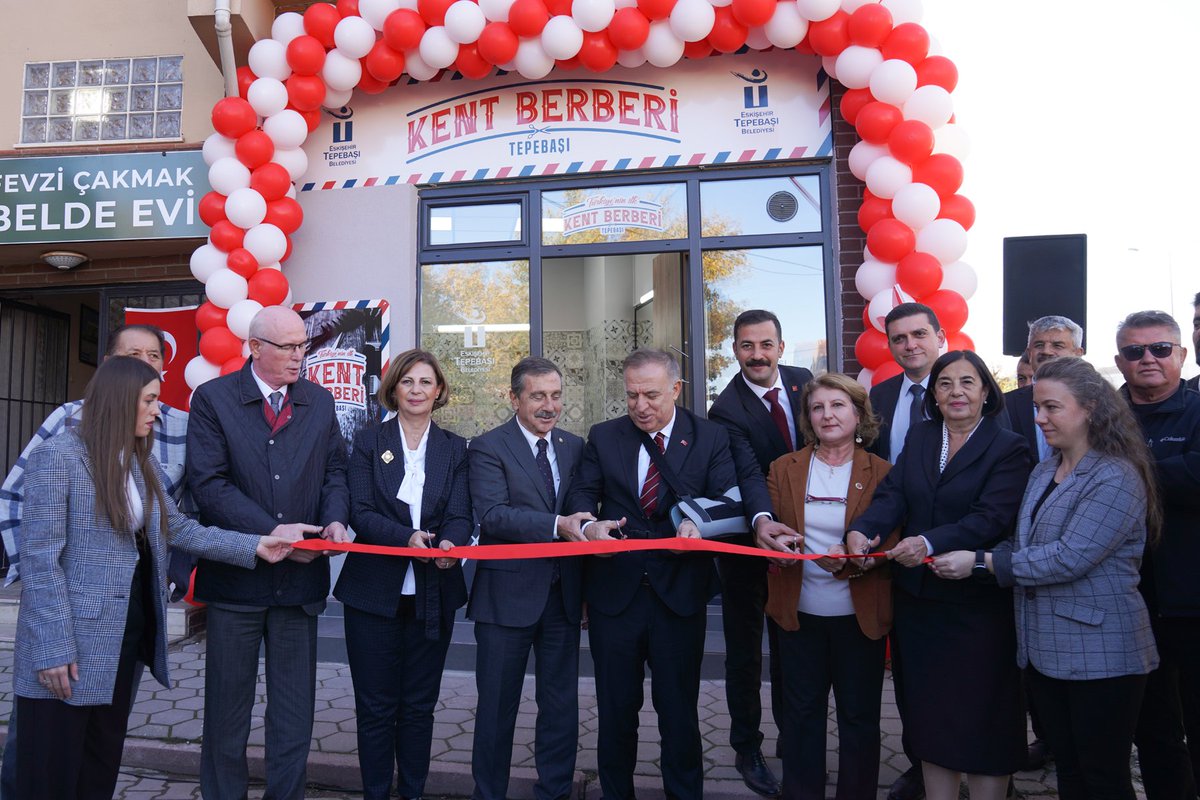 Eskişehir'de Yeni Bir Hizmet: Tepebaşı Belediyesi Kent Berberi Açıldı