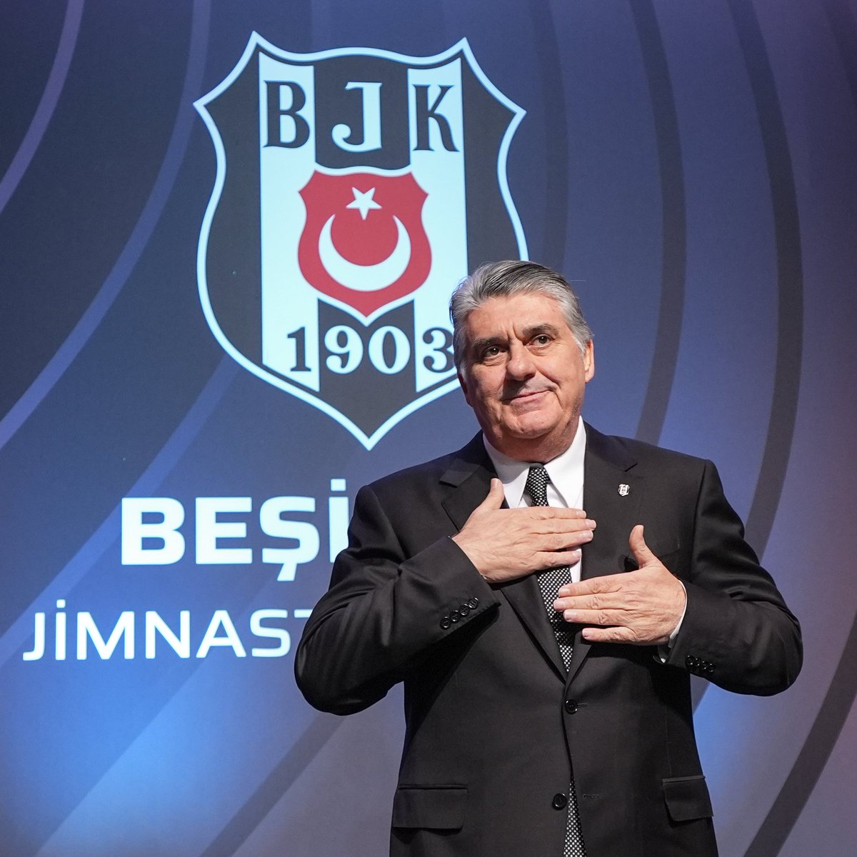 Serdal Adalı: Beşiktaş'ı Karanlığa Çekmek İsteyenlere Karşı Dimdik Ayaktayız