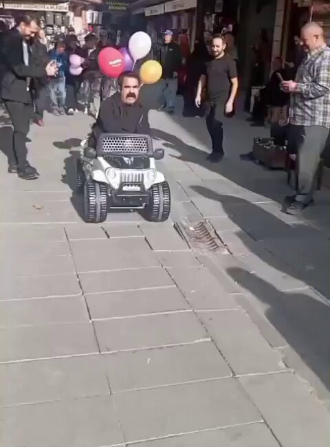 Çaycı Hüseyin Lakaplı Alpaslan Özmol, Konya'da Reklam Çekiminde Görüntülendi