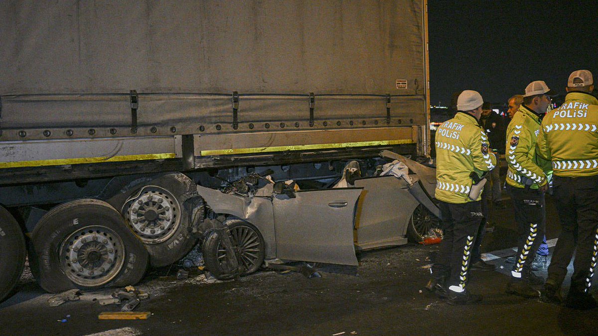 Ankara'da Trafik Kazası: 2 Kişi Hayatını Kaybetti