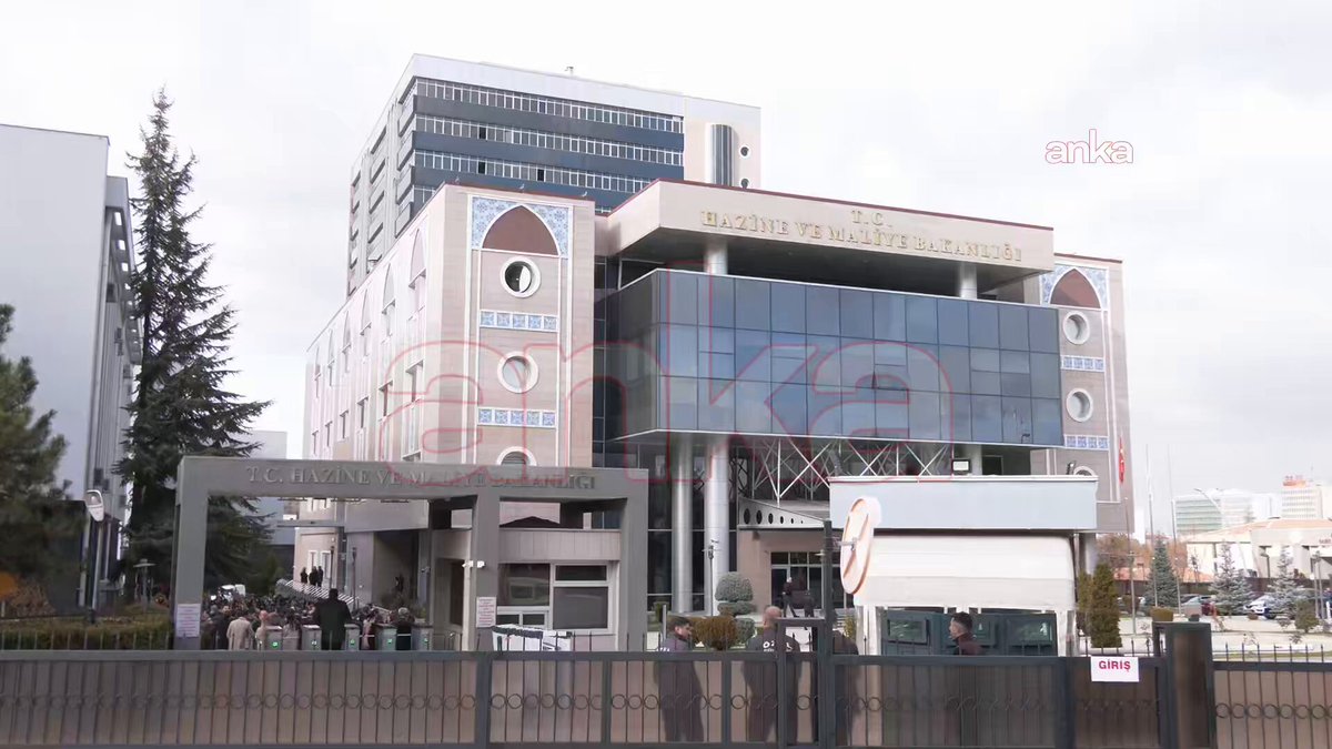 Bürokratlara Zam Planına Maliye Bakanlığı'ndan Sessiz Protesto