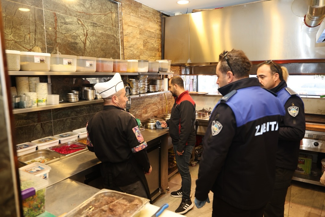 Talas'ta Gıda Denetimleri: 113 İşletme Kontrol Edildi, 36'sına Ceza Kesildi