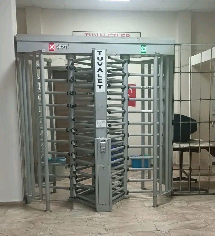 Turgutlu Otogar Tuvaletine Turnikeli Sistem: 10 TL Ücret Tartışma Yarattı