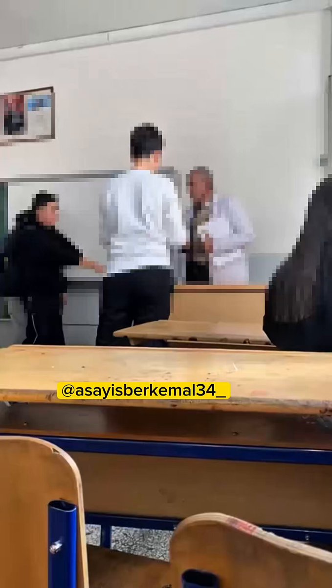 Öğretmenleriyle Dalga Geçen 5 Öğrenci Okuldan Uzaklaştırıldı