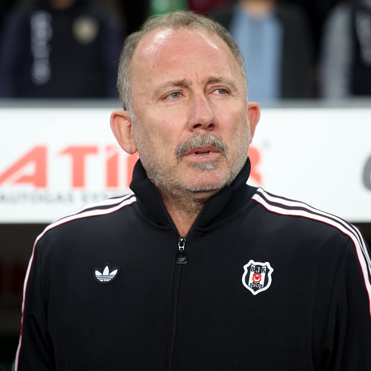 Beşiktaş Teknik Direktörü Sergen Yalçın'dan Hakem Tepkisi: 