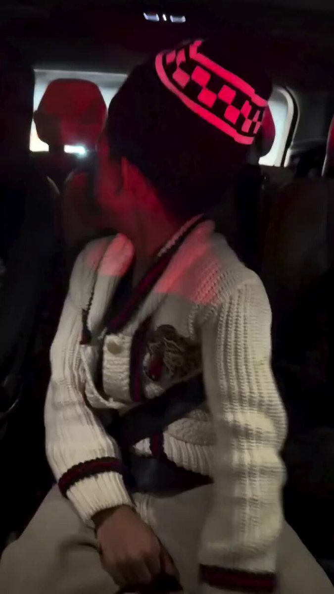 Eski Beşiktaşlı Atiba Hutchinson'un Oğlu Noah, Lvbel C5'in Şarkısını Seslendirdi