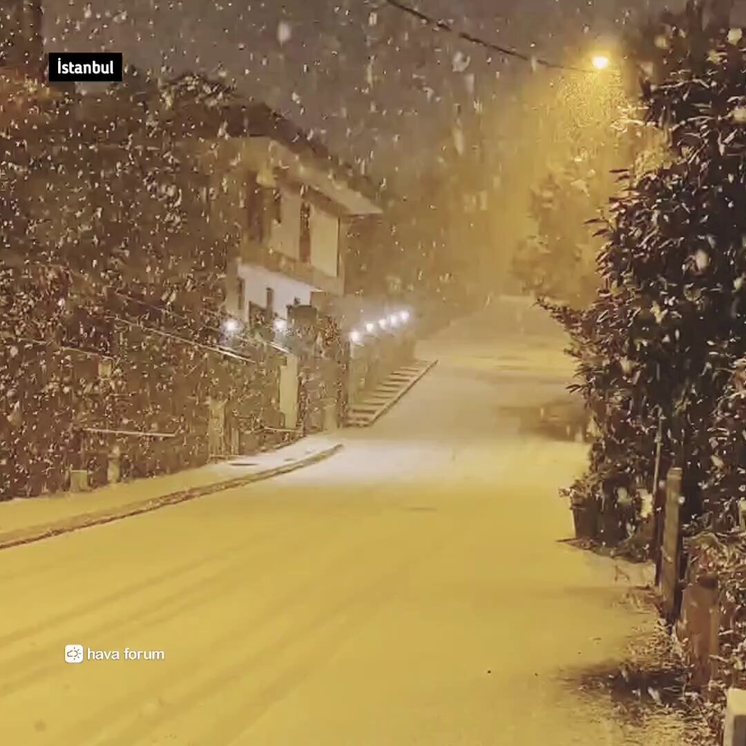 Sarıyer'de Etkili Olan Yoğun Kar Yağışı