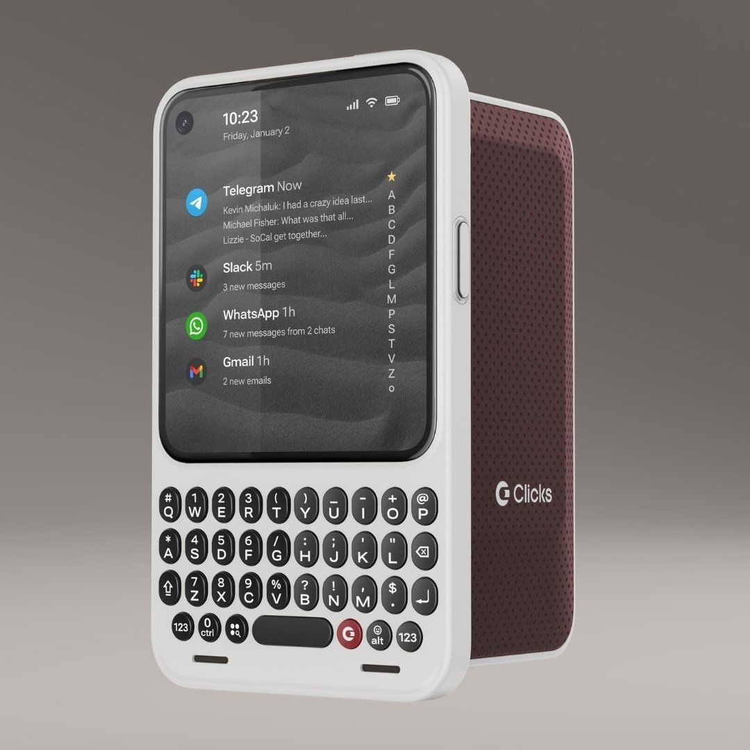 Clicks, Yeni Nesil Klavyeli Telefonunu Tanıttı: Dokunmatik OLED Ekran ve 50MP Kamera