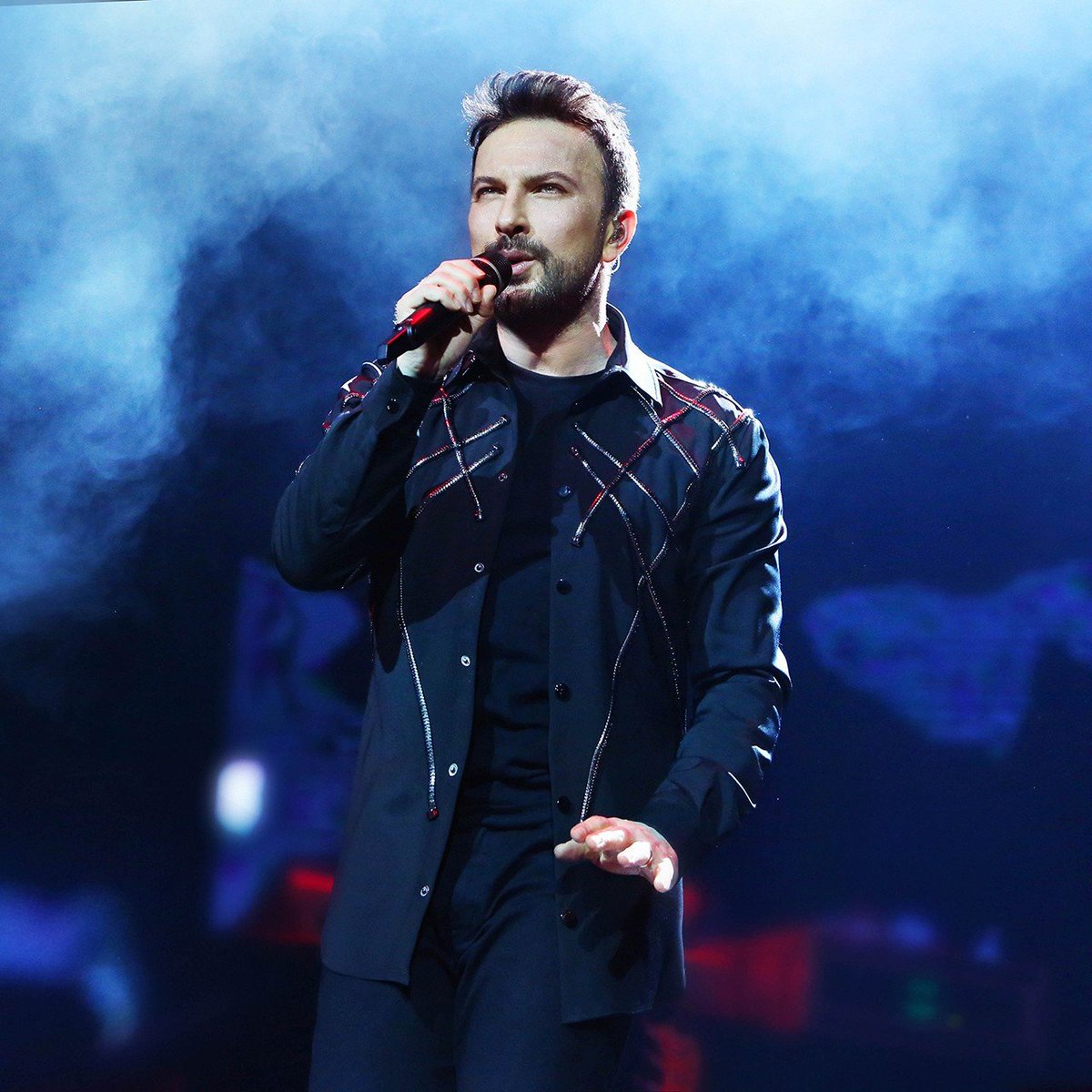 Tarkan'dan Sivas'taki Çocuklar İçin 22 Milyon Dolarlık Eğitim Desteği