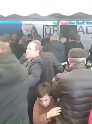 Bursa Büyükşehir Belediye Başkanı Mustafa Bozbey'e Saldırı Girişimi