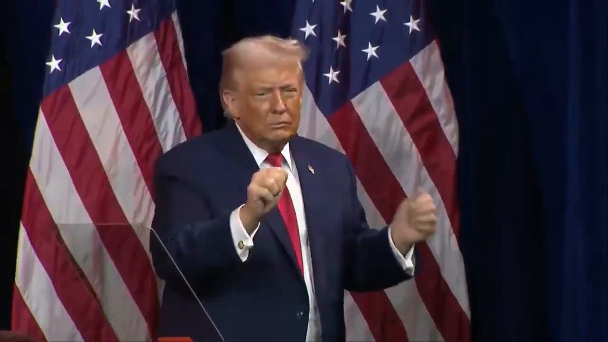 Donald Trump'ın Konuşması Dansla Son Buldu