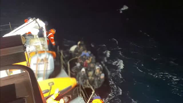 Dikili Açıklarında Göçmen Botu Faciası: 37 Kişi Kurtarıldı, 1 Cesede Ulaşıldı