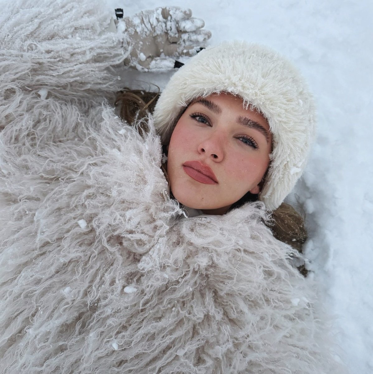 Melisa Döngel'den Miraç Kandili Paylaşımı