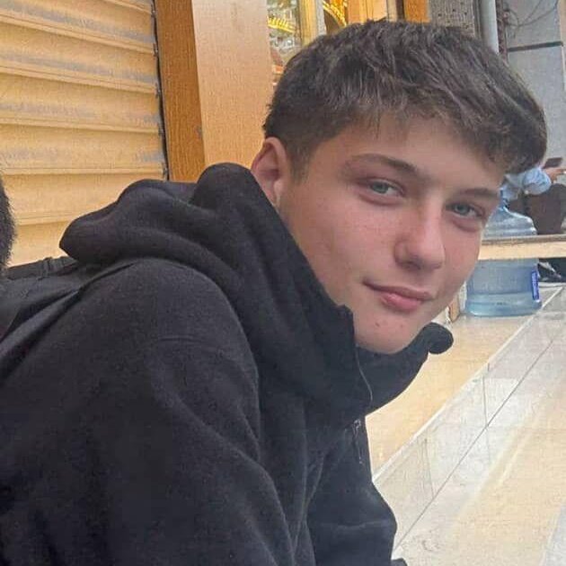 İstanbul'da Gençler Arasında Çıkan Tartışma Kanlı Bitti: 17 Yaşındaki Genç Hayatını Kaybetti