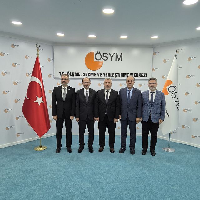 Yıldız Teknik Üniversitesi Rektörü Prof. Dr. Eyüp Debik, ÖSYM Başkanı Prof. Dr. Bayram Ali Ersoy ile bir araya geldi