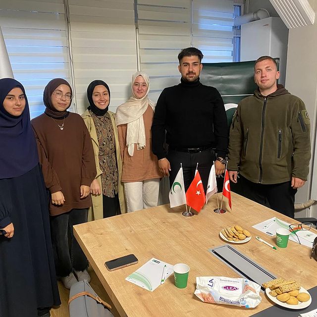 AK Parti Bakırköy Gençlik Kolları, Yeşilay'ı Ziyaret Etti