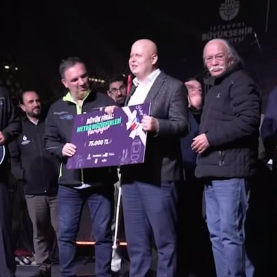 İstanbul'da Metro Müzisyenleri Sahneye Çıktı