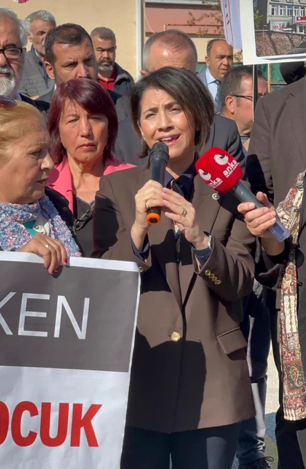 Eylem, Etlik Zübeyde Hanım Kadın Doğum ve Sami Ulus Çocuk Hastanelerinin Kapatılmasına Karşı Düzenlendi