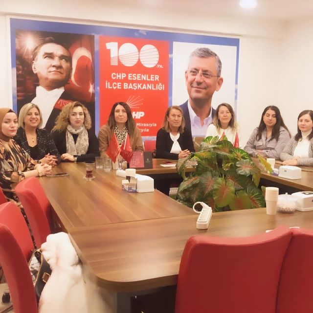 CHP Esenler Kadın Kolu, şiddet ve cinayetler konusunu ele aldı