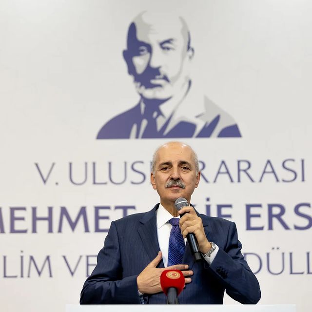 Burdur Mehmet Akif Ersoy Üniversitesi, 5. Uluslararası Mehmet Akif Ersoy Bilim ve Sanat Ödülleriyle Yeni Akademik Yılı Açtı