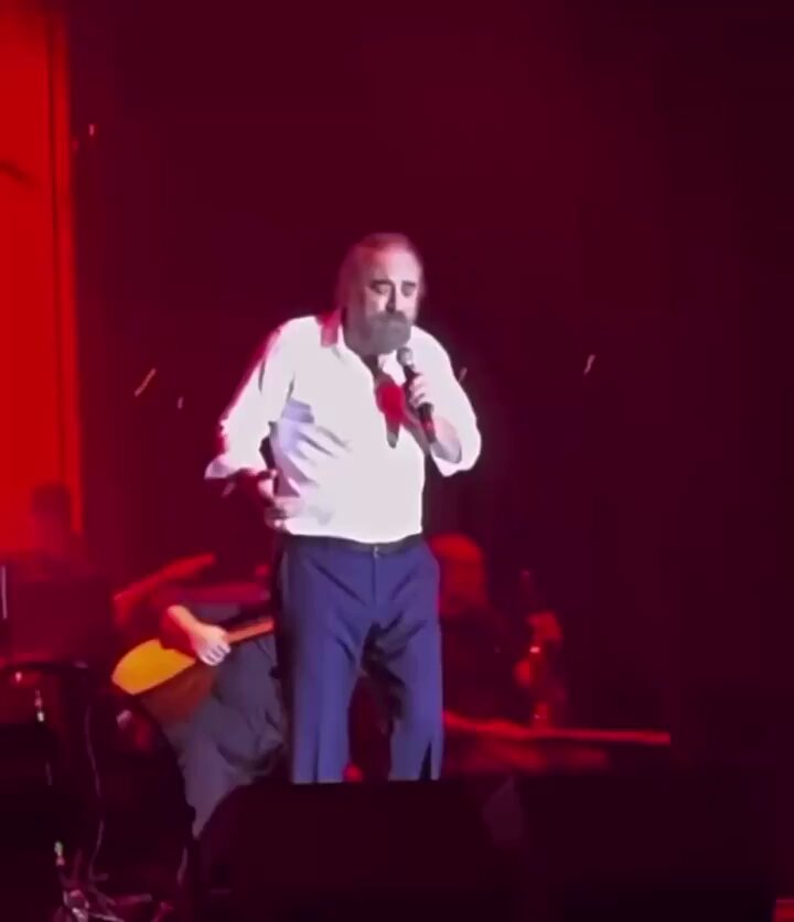 Volkan Konak'tan Sahne Sonrası Açıklama: