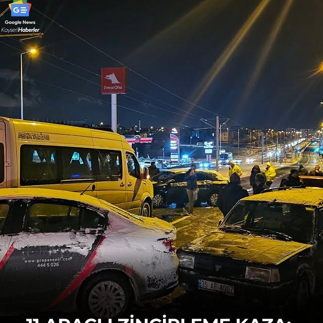 Kayseri'de Zincirleme Trafik Kazası: 2 Yaralı