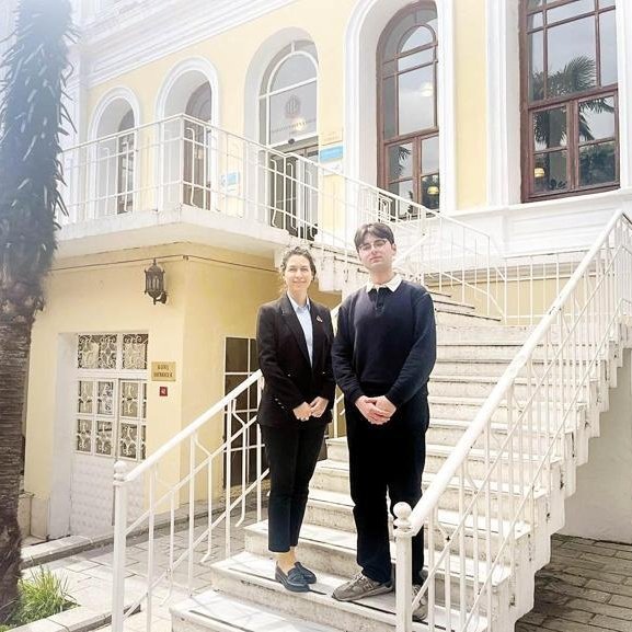 Kabataş Lisesi Öğrencisi Cemil Türk Harvard'da Bir İlke İmza Attı