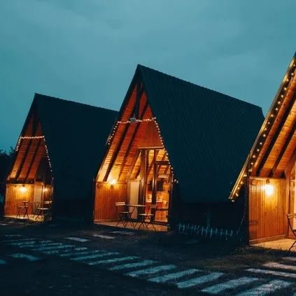 Sapanca'da Gizli Kamera Skandalı: Bungalov Süresiz Mühürlendi