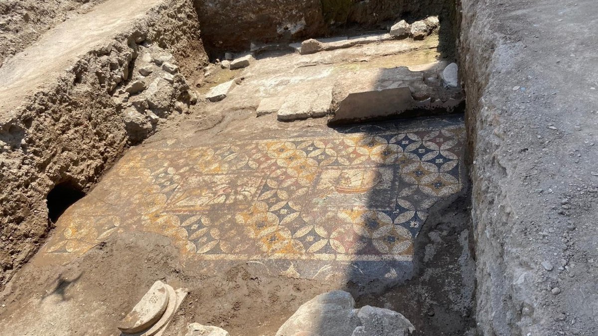 Bursa İznik'te 2500 Yıllık Mozaiğe Rastlandı: Papa Ziyareti Öncesi Tarihi Keşif