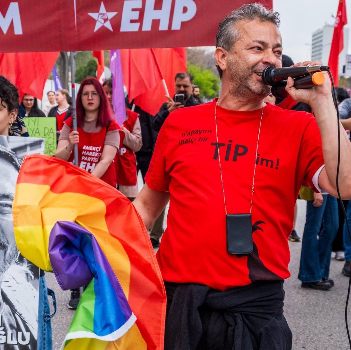 İrfan Değirmenci'den Cinsel Yönelim Açıklaması: Sosyal Medyada Linç ve Tebrikler