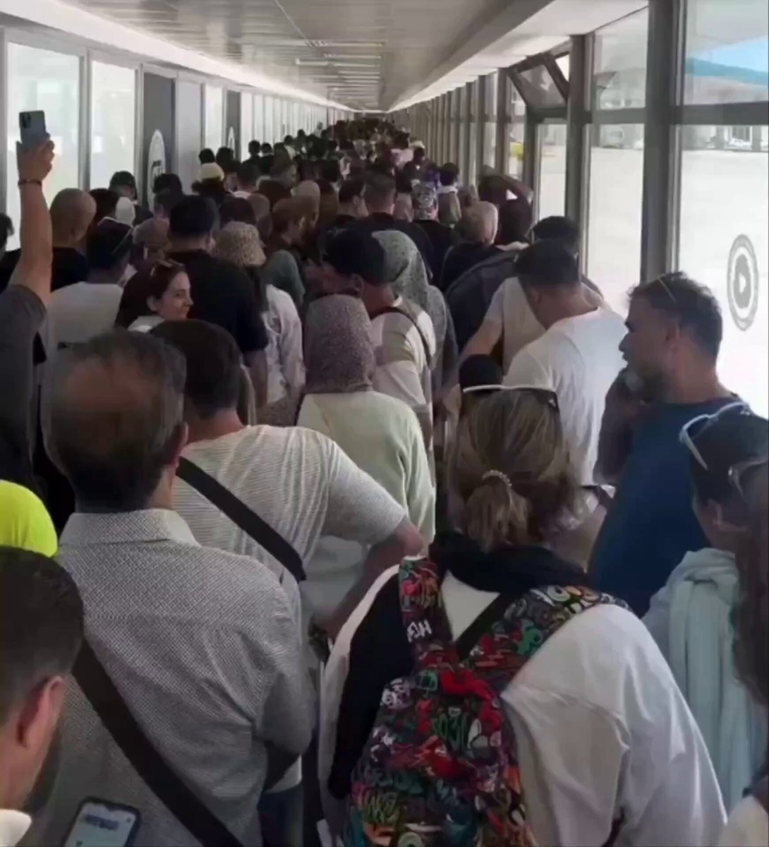 İran-Türkiye Sınır Kapısı'nda Yoğunluk