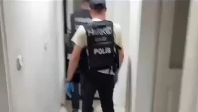 İstanbul, Van ve İzmir'de Büyük Uyuşturucu Operasyonu: 397.5 Kg Madde Ele Geçirildi