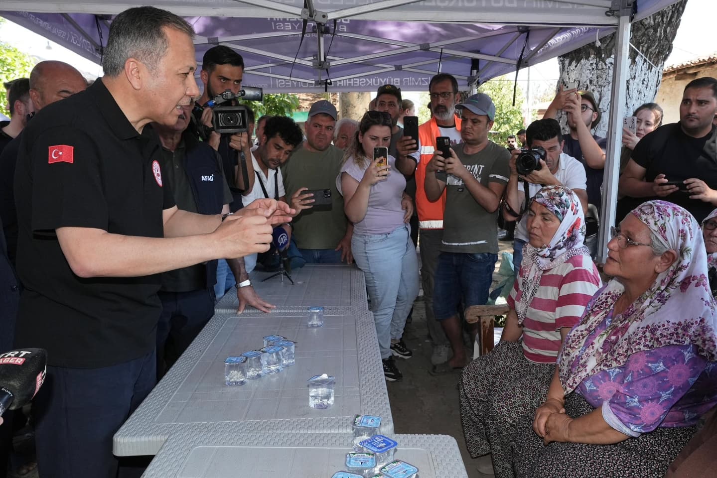 İzmir'de Yangın Hasar Tespiti Tamamlandı: 16 Milyon TL Nakdi Destek Sağlandı