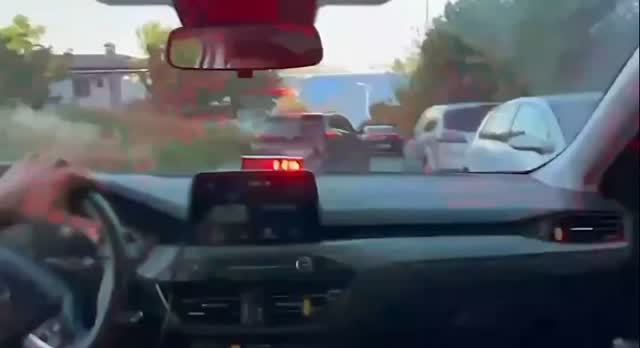 İstanbul'da Büyük Uyuşturucu Operasyonu: 365 Kg Madde Ele Geçirildi, 26 Şüpheli Gözaltında