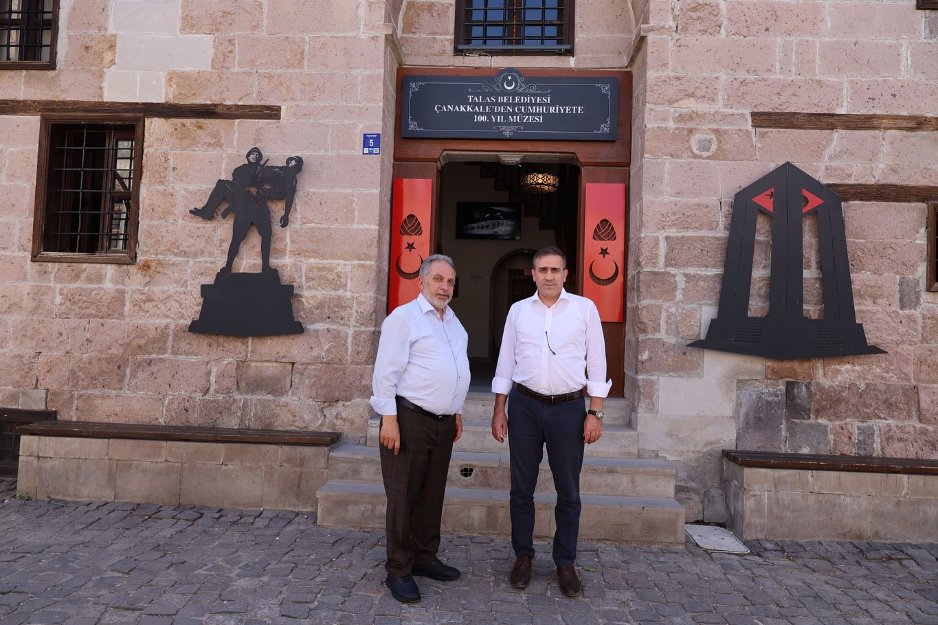 Talas Belediyesi Hizmete Açtığı Müze, Galeri ve Sosyal Tesislere Kaymakam Memiş'ten Tam Puan