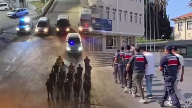 Türkiye Siber Uzayda Dev Operasyon: 1 Milyar TL'lik Dolandırıcılık Şebekesi Çözüldü