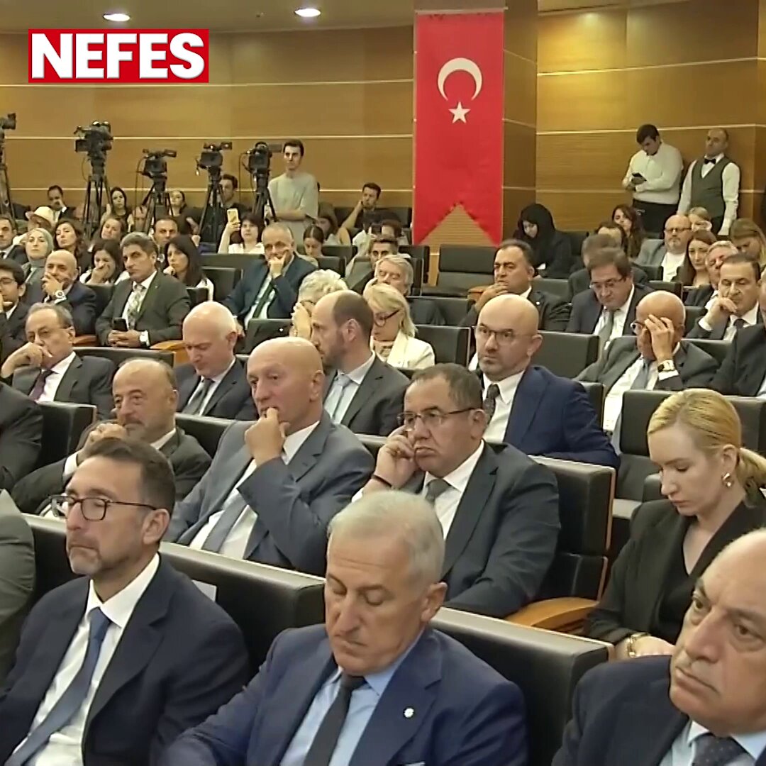 Ekonomistler Arasında Tartışma: Cumhurbaşkanı Yardımcısı Yılmaz'ın Ekonomik Politikaları Eleştiriliyor