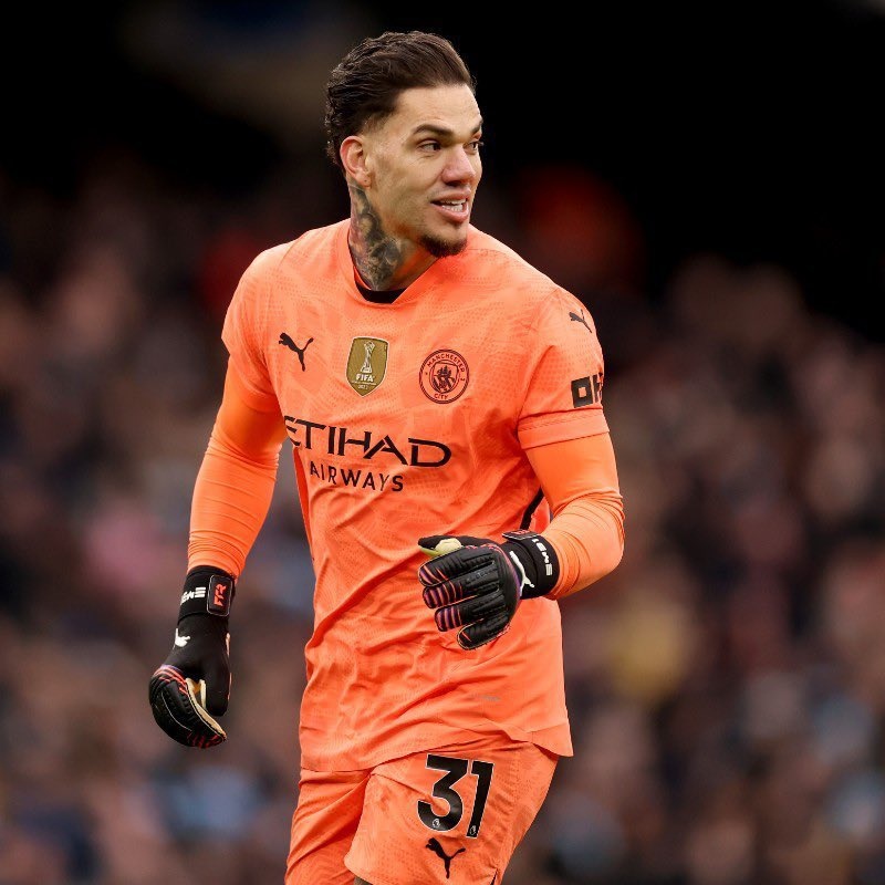 Fenerbahçe, Brezilyalı Kaleci Ederson'u Transfer Etti