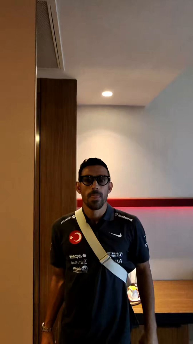 Merih Demiral'ın Gözlüğüyle Milli Takım Vlogu Yayınlandı