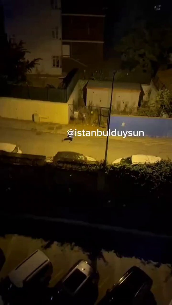 Bağcılar'da Tartışma Bıçaklı Kavgaya Dönüştü: Şüpheli Kaçtı