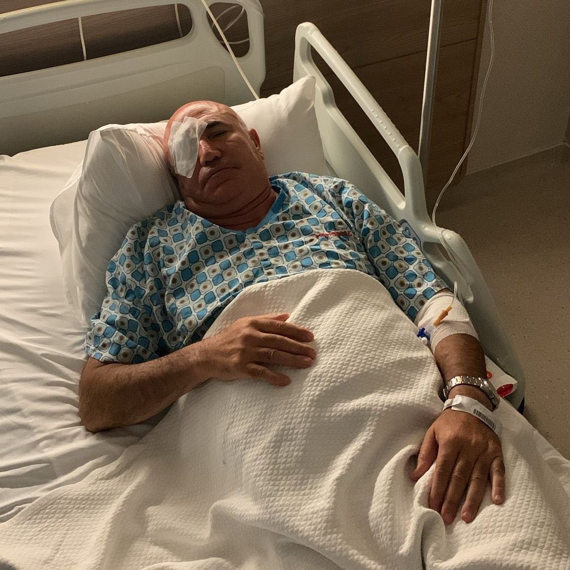 CHP İstanbul İl Başkanlığı'na Polis Müdahalesi: Mahmut Tanal Hastaneye Kaldırıldı