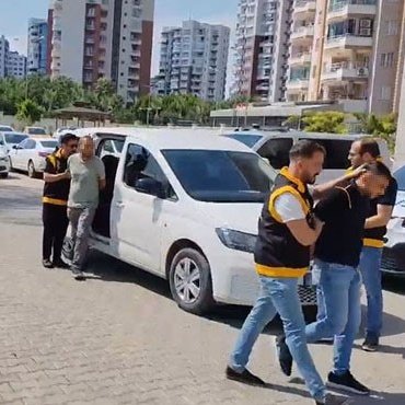 Adana'da Çöp Uyarı Yapan İşçi Darbedildi, Baba-Oğul Yakalandı