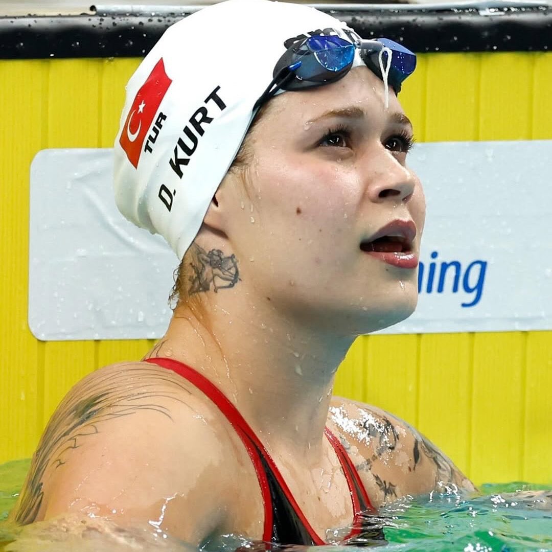 Defne Kurt, Dünya Para Yüzme Şampiyonası'nda Altın Madalya Kazandı