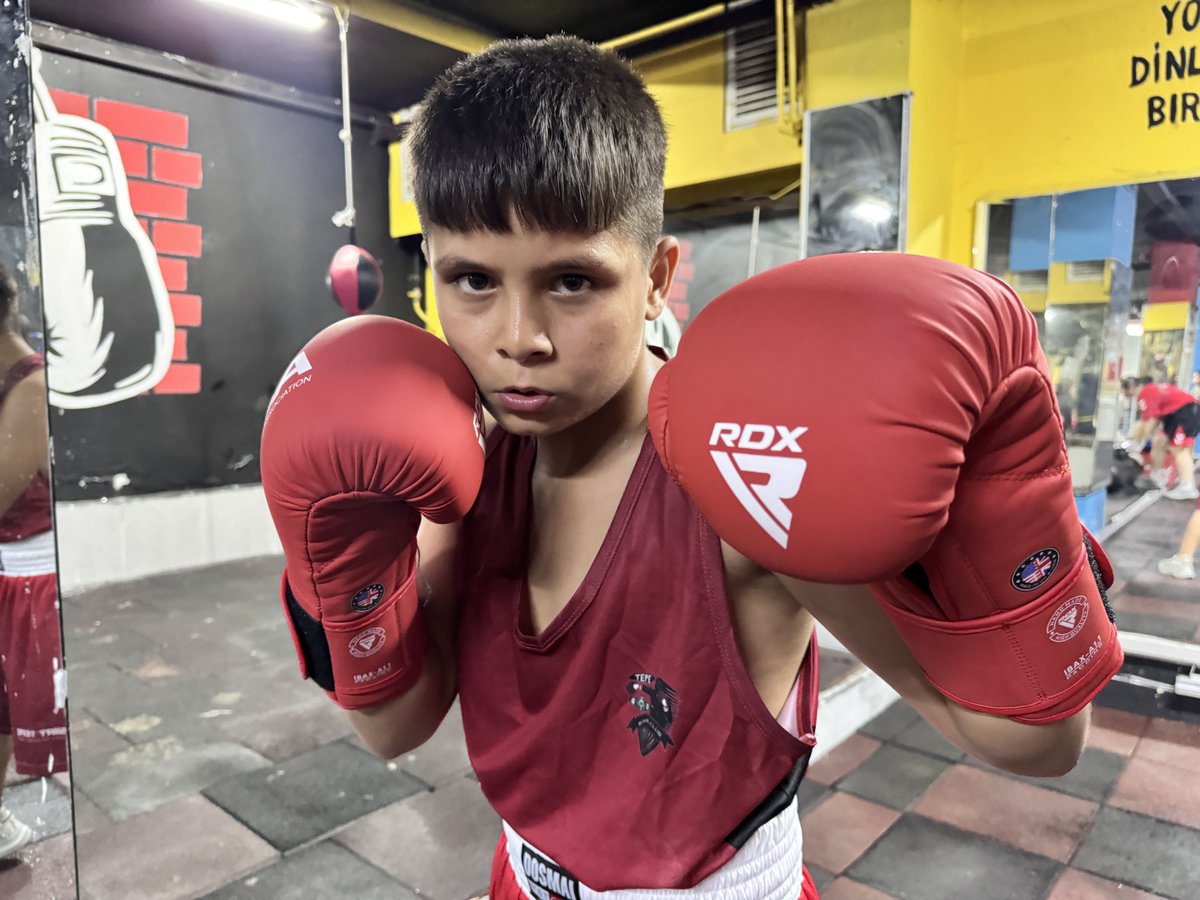 Siirt'te 12 Yaşındaki Muhammed, İlk Boks Şampiyonasında Altın Madalya Kazandı