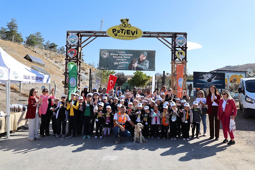 Talas Belediyesi, Dünya Hayvanları Koruma Günü'nde Pati Evi'nde Anlamlı Bir Etkinlik Düzenledi