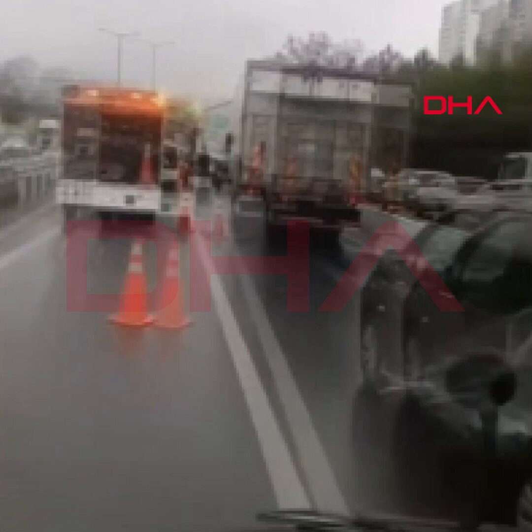 Esenyurt'ta Zincirleme Trafik Kazası: Görüntü Çekmeye Çalışan Şoför Kadını Ezdi