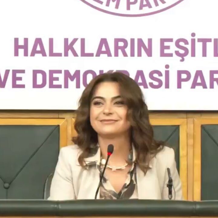 Ümit Özdağ TBMM'de Öcalan Lehine Atılan Sloganlar İçin Suç Duyurusunda Bulundu