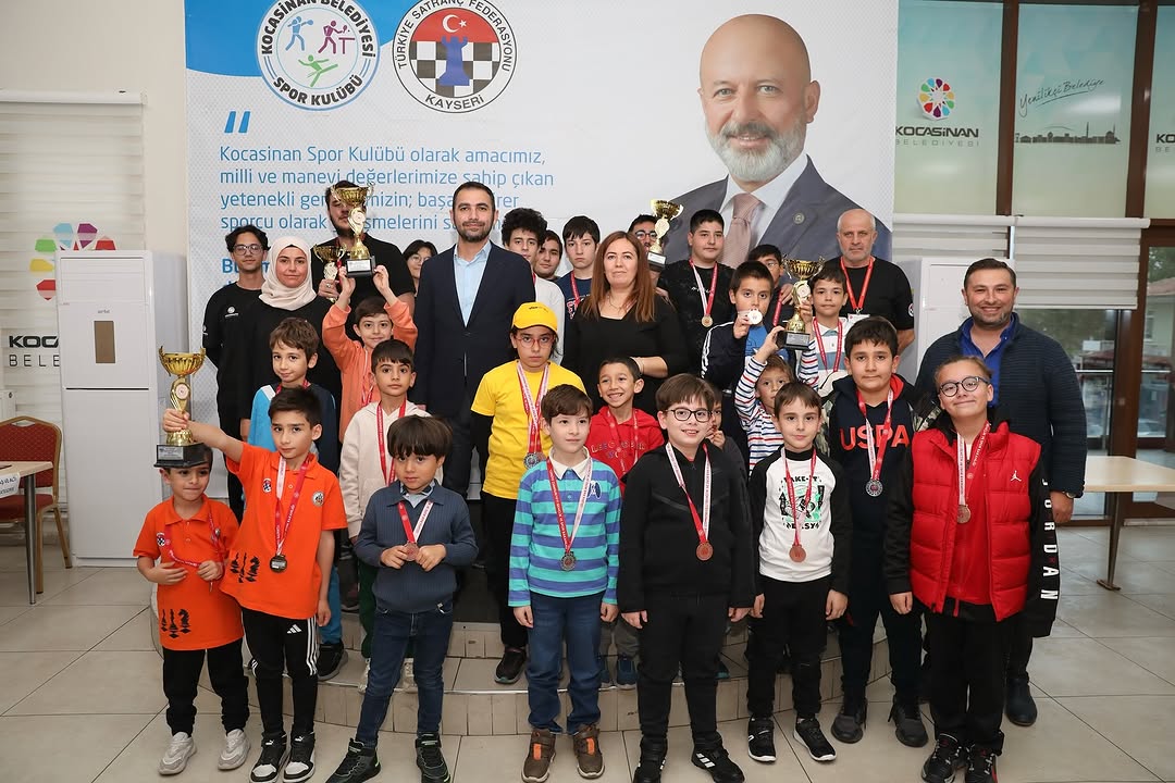 Kocasinan Belediyesi Satranç Turnuvası'nda Zeka ve Strateji Yarıştı