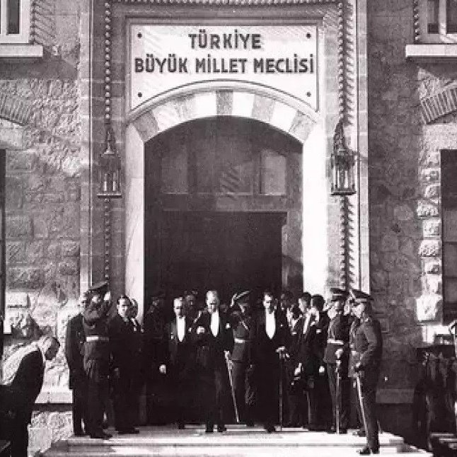 Türkiye'nin Kalbi: Ankara'nın Başkent Oluşunun 102. Yıl Dönümü